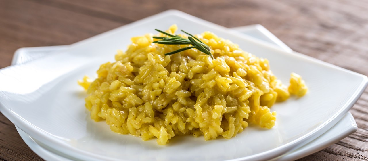 Risotto alla milanese eat in Milan